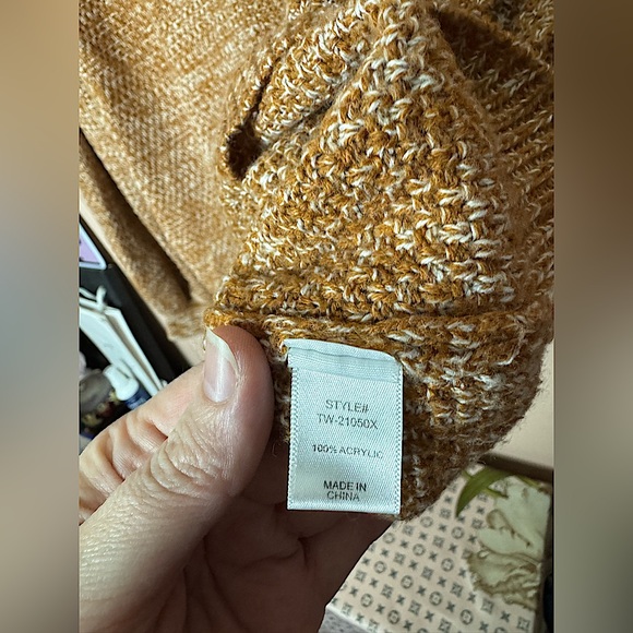 Women’s Zenana Sweater - Picture 4 of 4